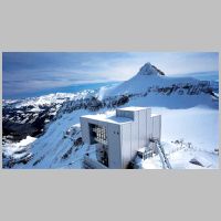 Bergstation auf dem Scex Rouge im Gebiet Glacier 3000, Les Diablerets, 2001, photo by Cable1, Wikipedia.PNG